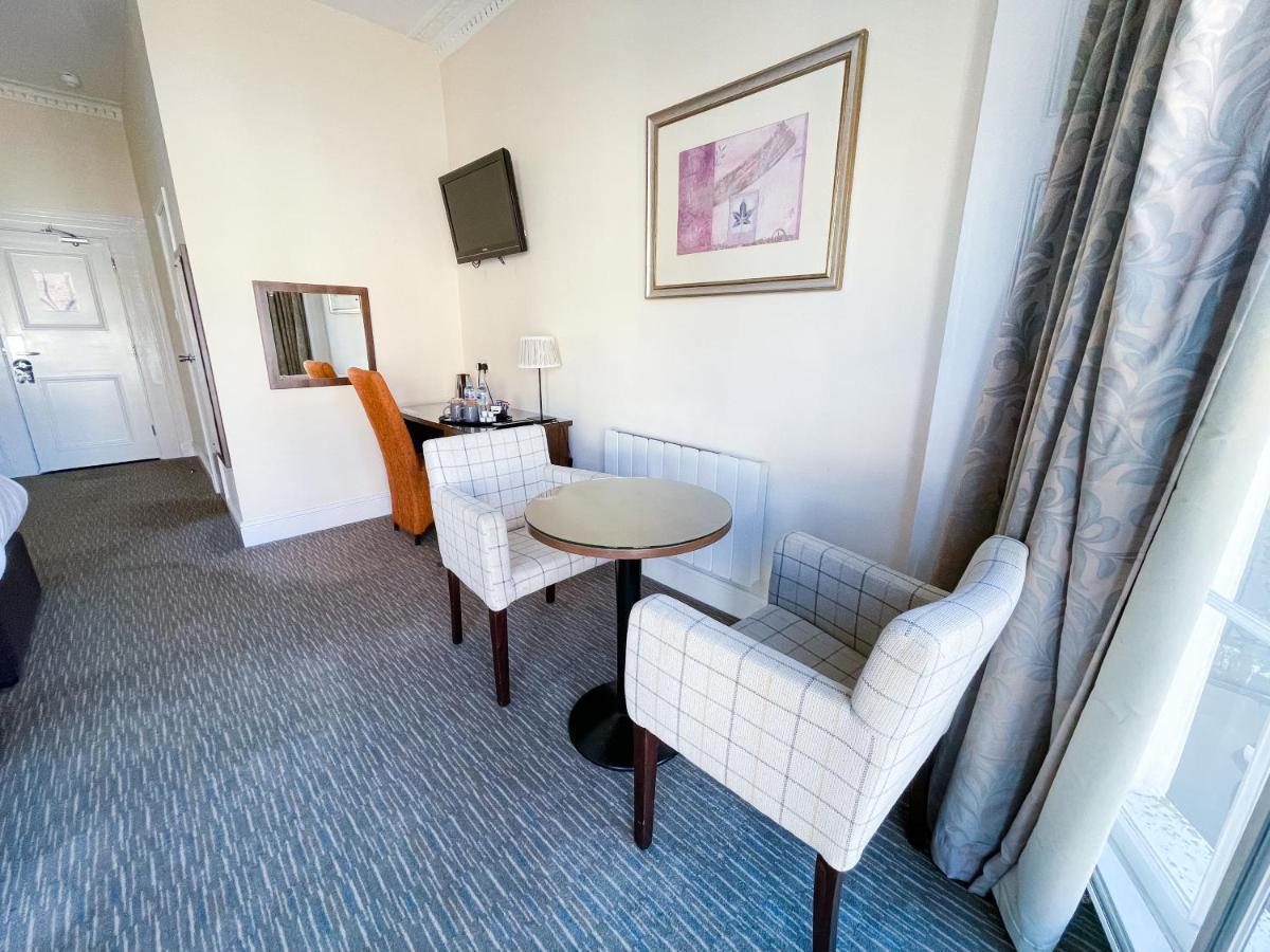 The Star And Garter Hotel Andover Bagian luar foto