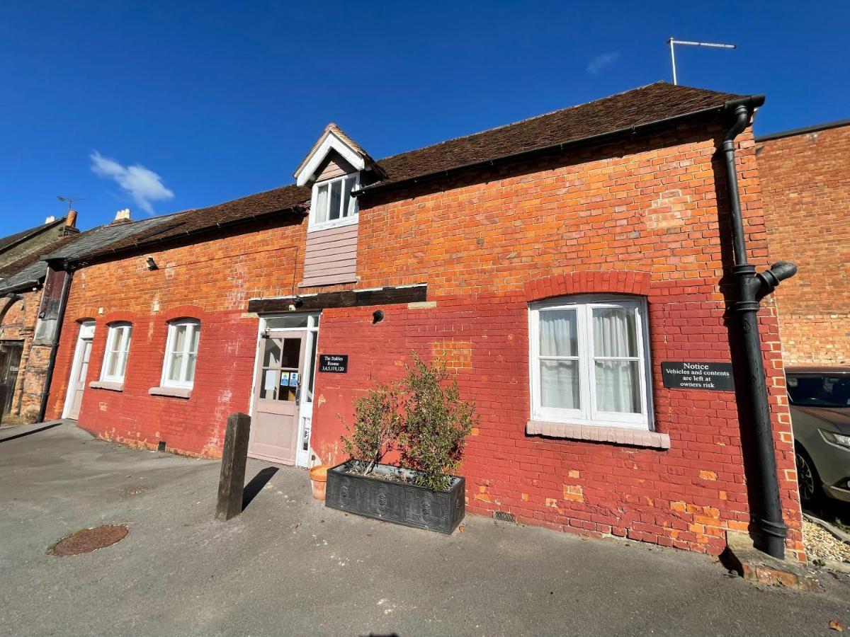 The Star And Garter Hotel Andover Bagian luar foto