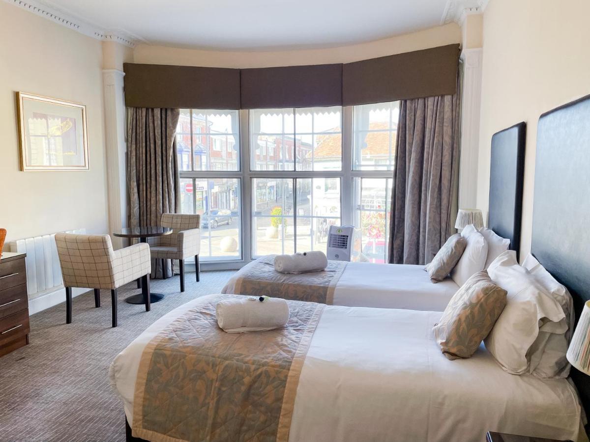 The Star And Garter Hotel Andover Bagian luar foto