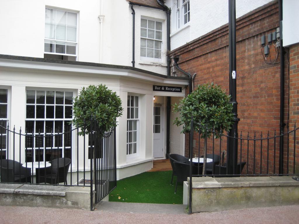 The Star And Garter Hotel Andover Bagian luar foto