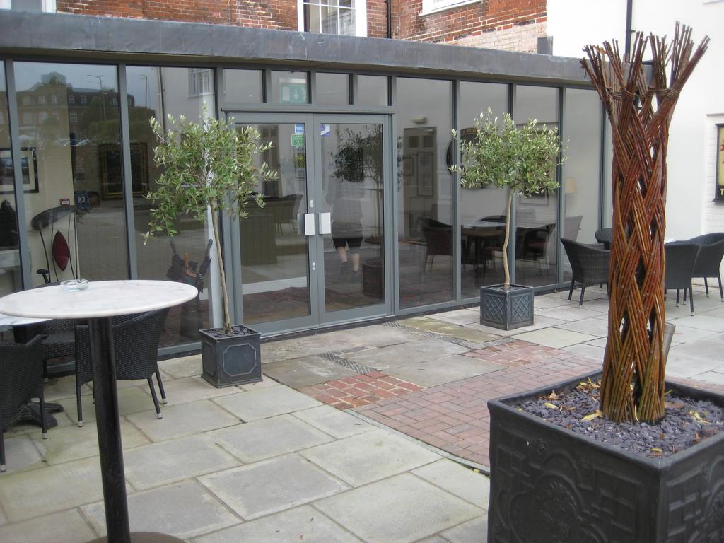 The Star And Garter Hotel Andover Bagian luar foto
