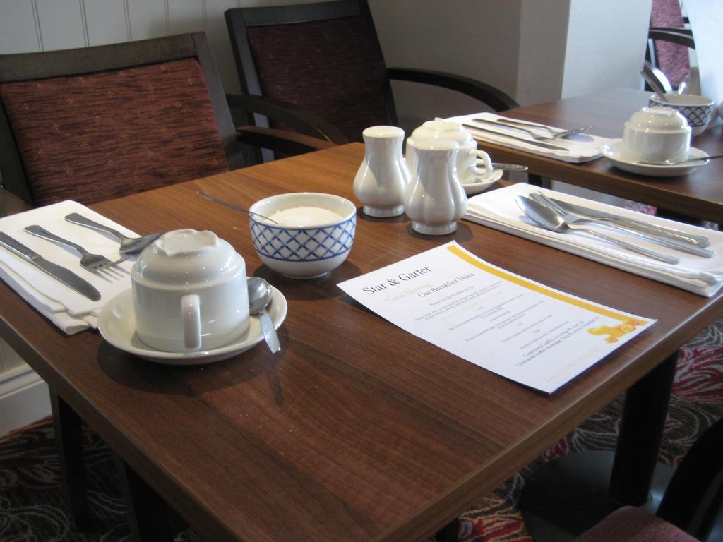 The Star And Garter Hotel Andover Bagian luar foto