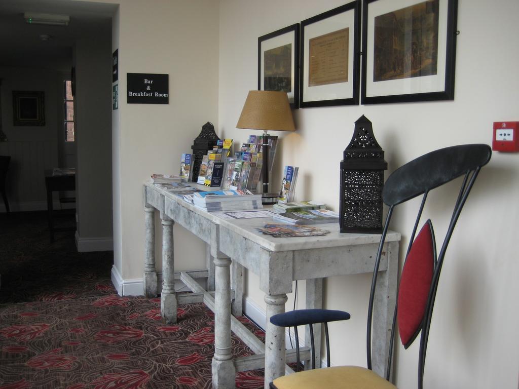 The Star And Garter Hotel Andover Bagian luar foto