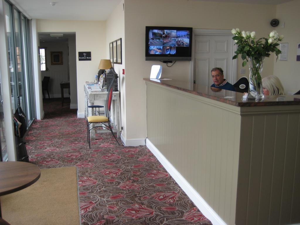 The Star And Garter Hotel Andover Bagian luar foto