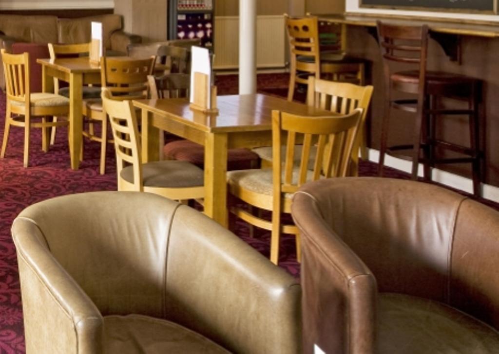 The Star And Garter Hotel Andover Bagian luar foto