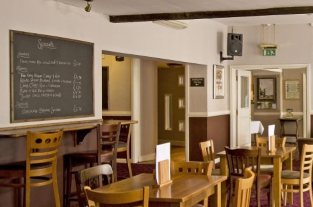 The Star And Garter Hotel Andover Bagian luar foto